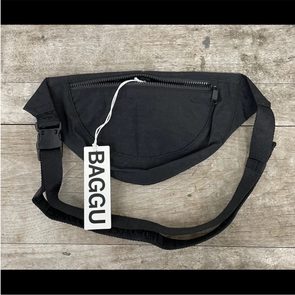 Baggu crescent bag (fanny pack) - NWT